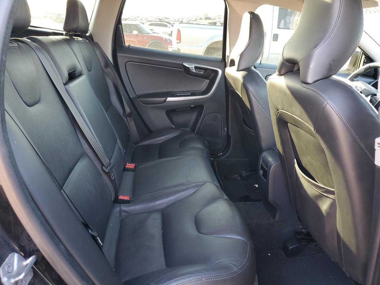 2016 VOLVO XC60