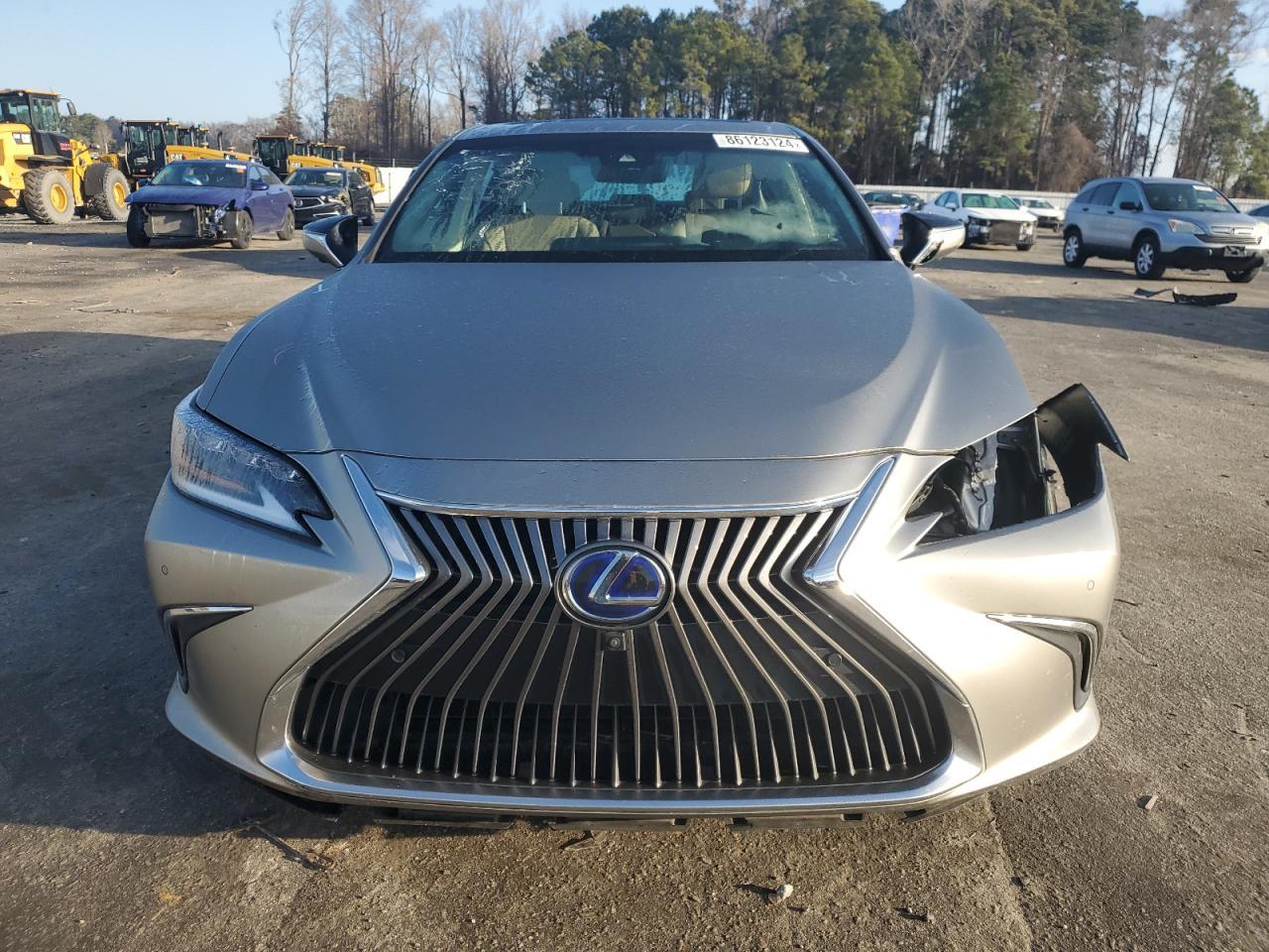 2020 LEXUS Es 300