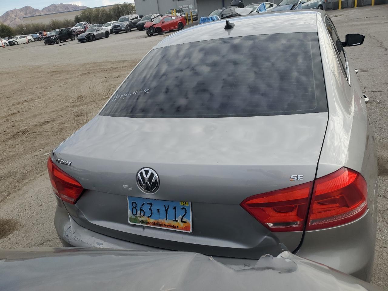2013 VOLKSWAGEN Passat