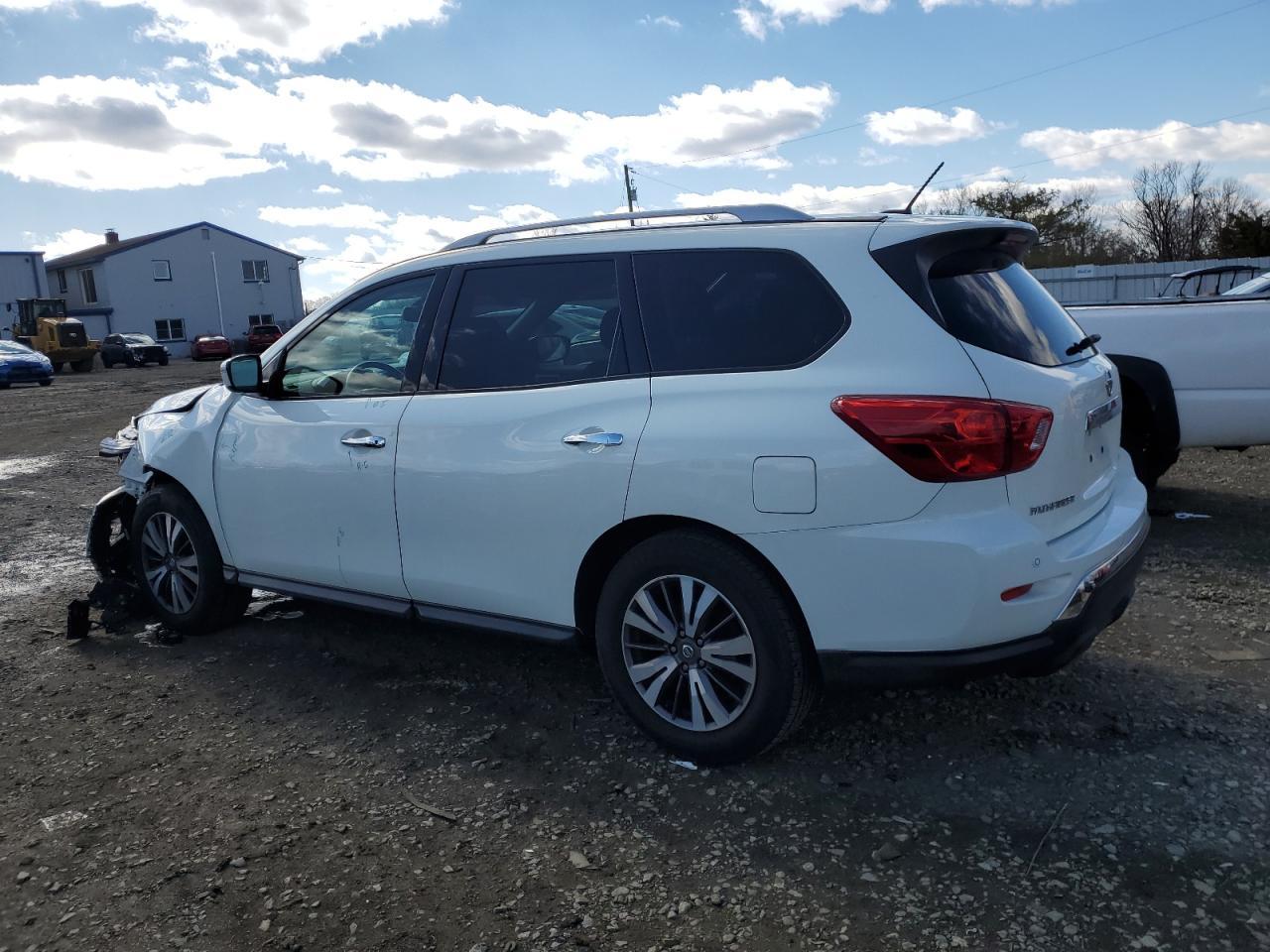 2017 NISSAN PATHFINDER