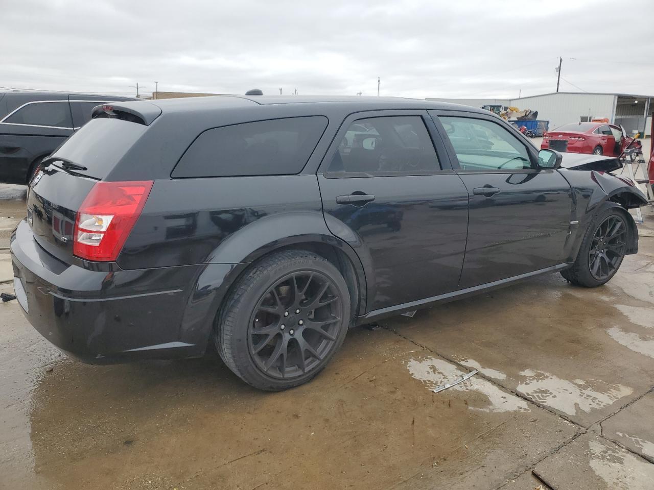 2005 DODGE MAGNUM