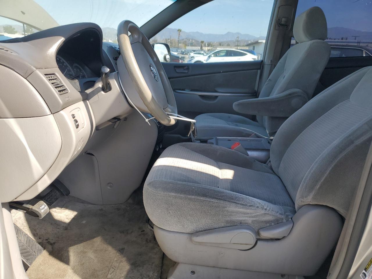2008 TOYOTA SIENNA