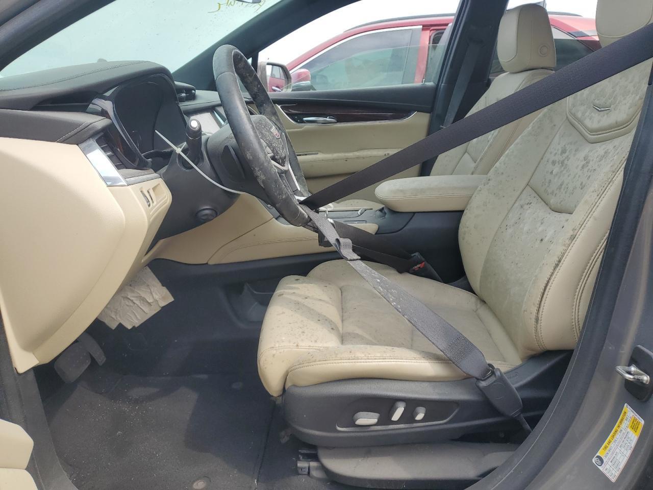 2017 CADILLAC XT5