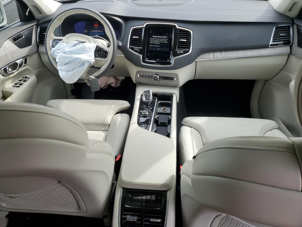 2024 VOLVO XC90