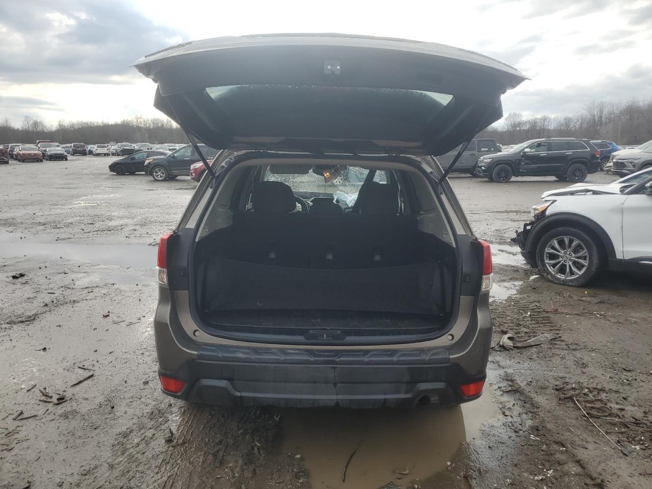 2021 SUBARU FORESTER