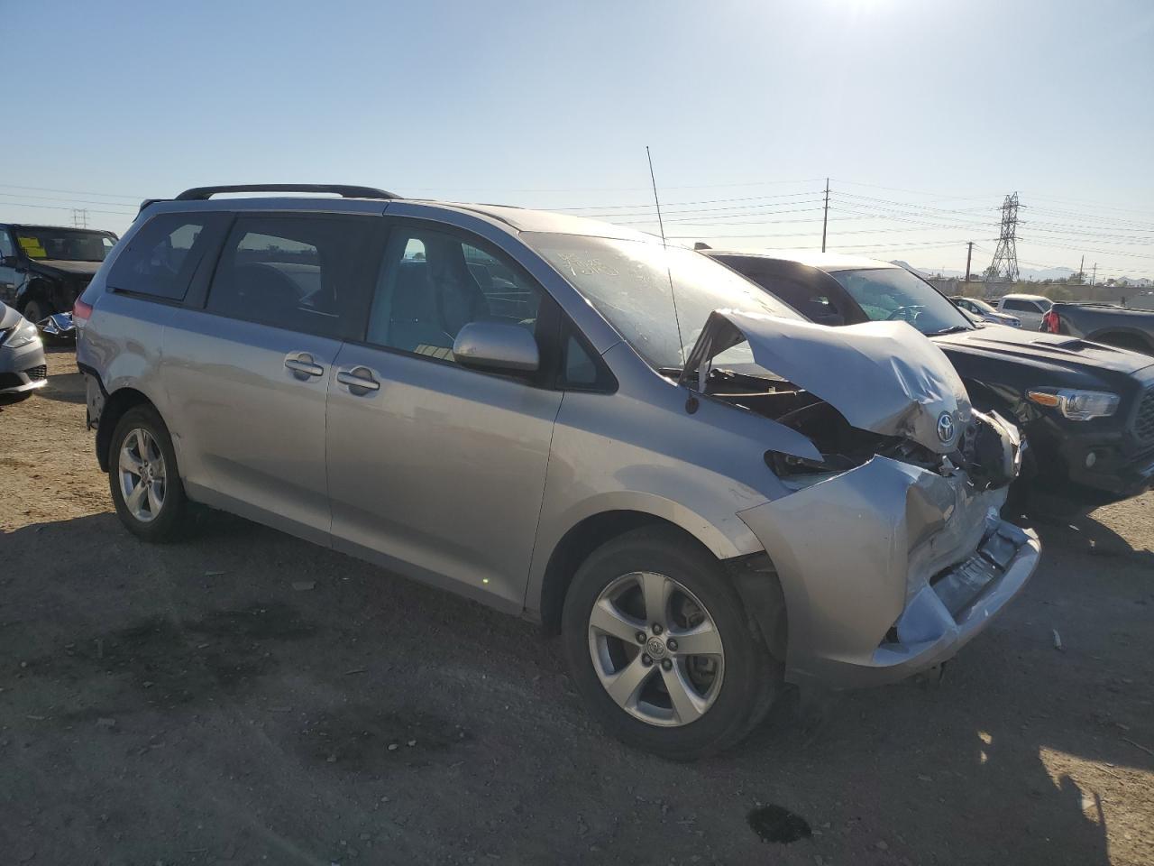 2013 TOYOTA SIENNA