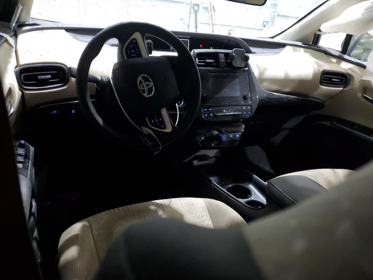2016 TOYOTA PRIUS