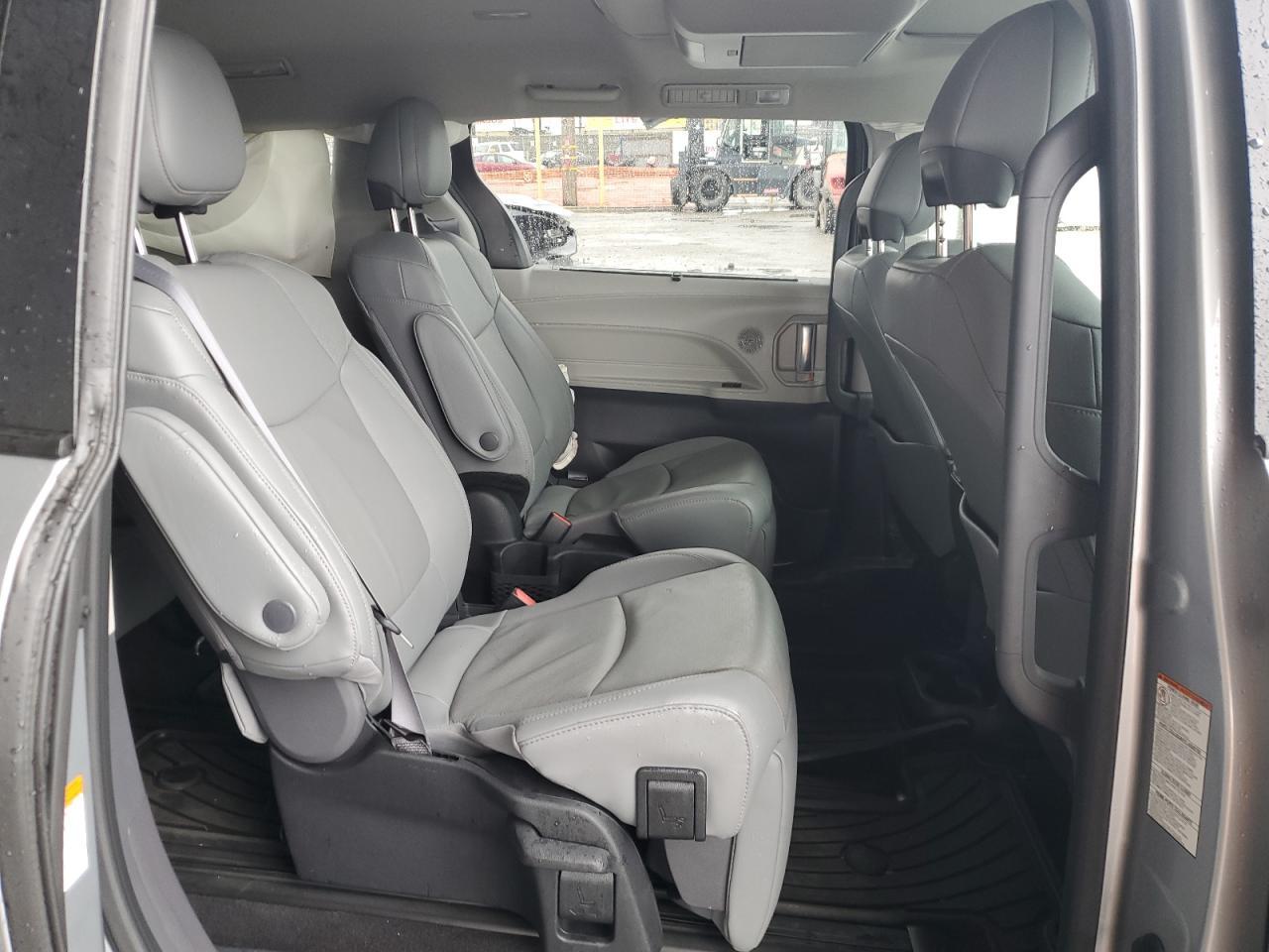 2023 TOYOTA SIENNA
