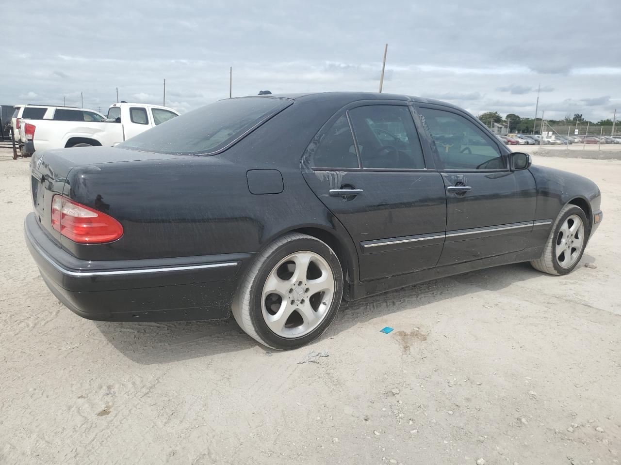 2002 MERCEDES-BENZ E-Class