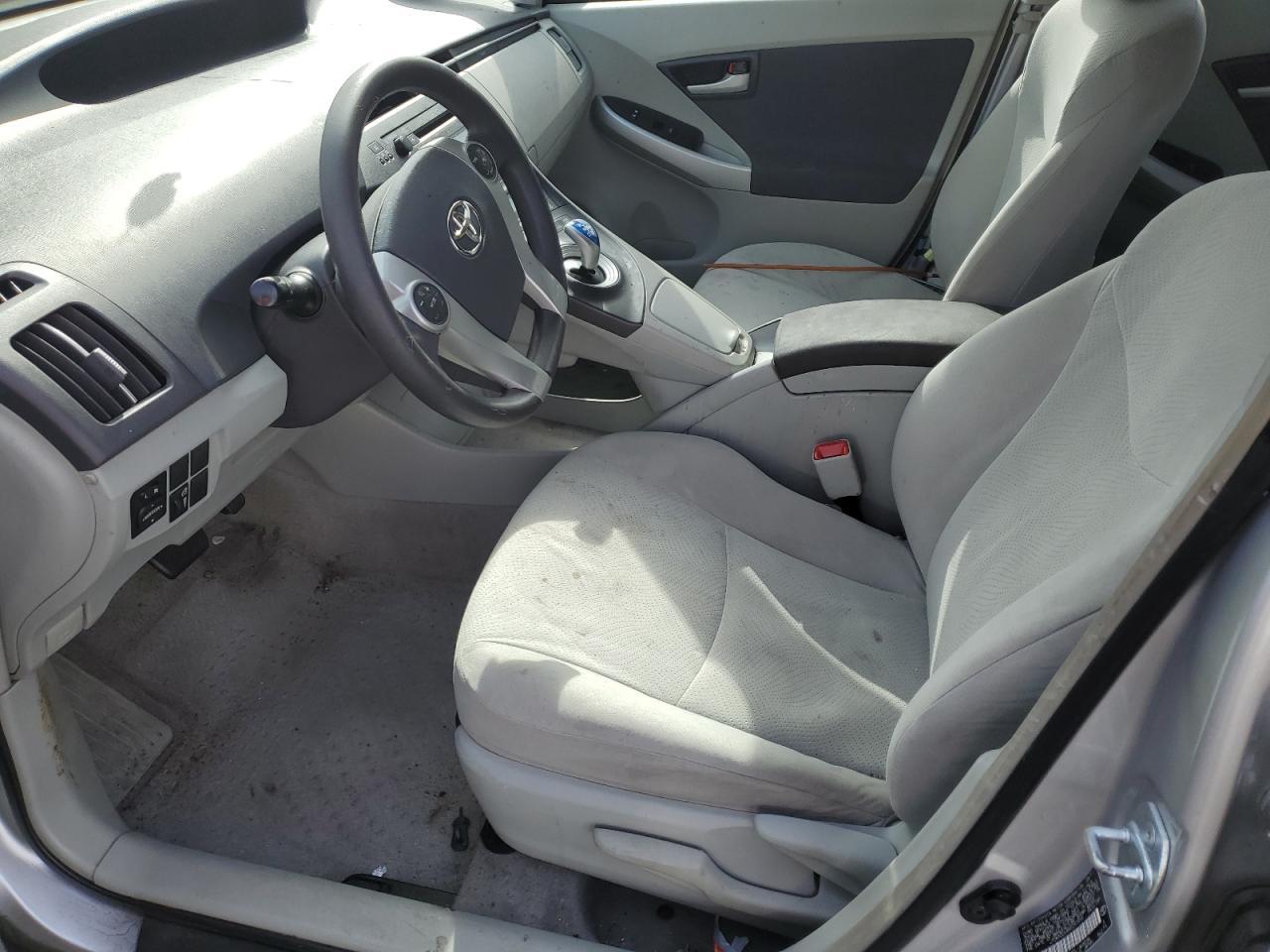 2011 TOYOTA PRIUS