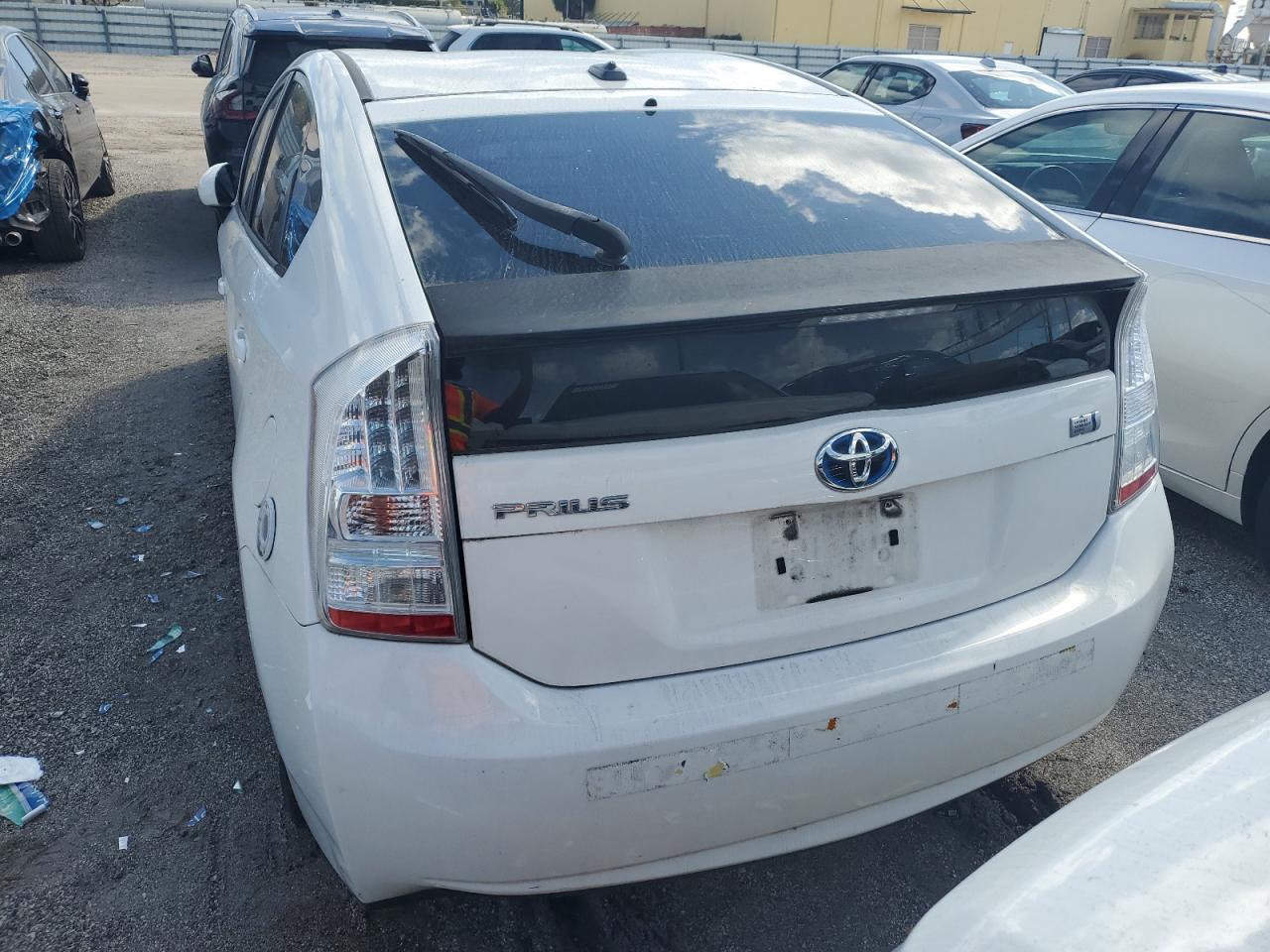 2011 TOYOTA PRIUS