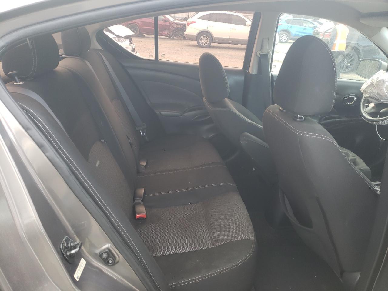 2017 NISSAN VERSA