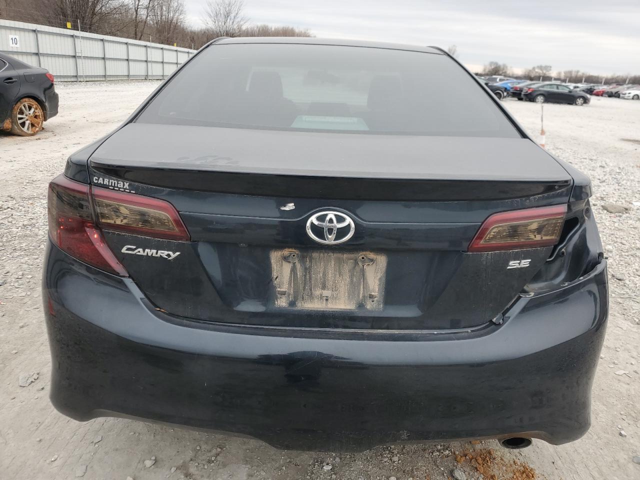 2014 TOYOTA CAMRY