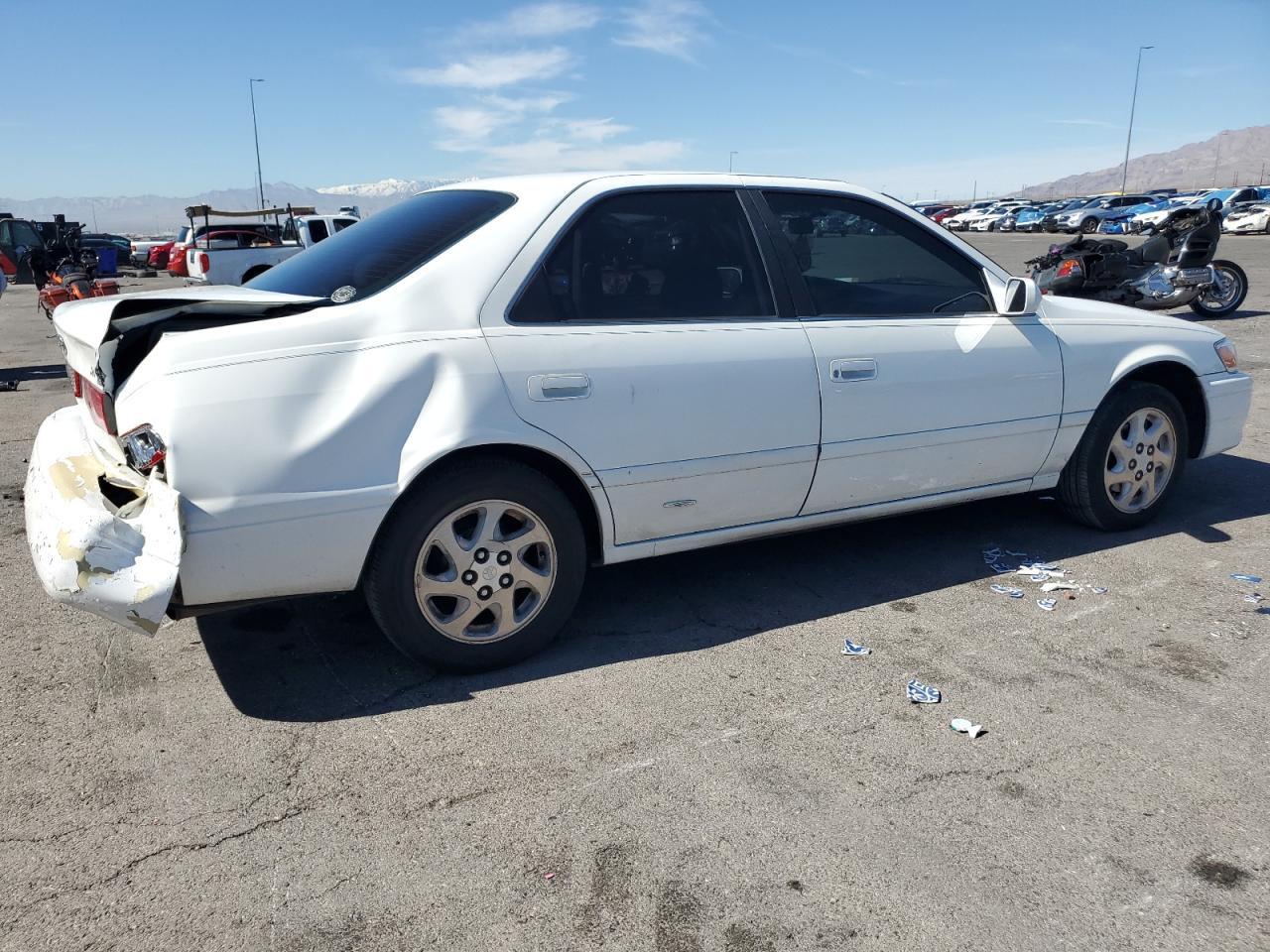 2000 TOYOTA CAMRY