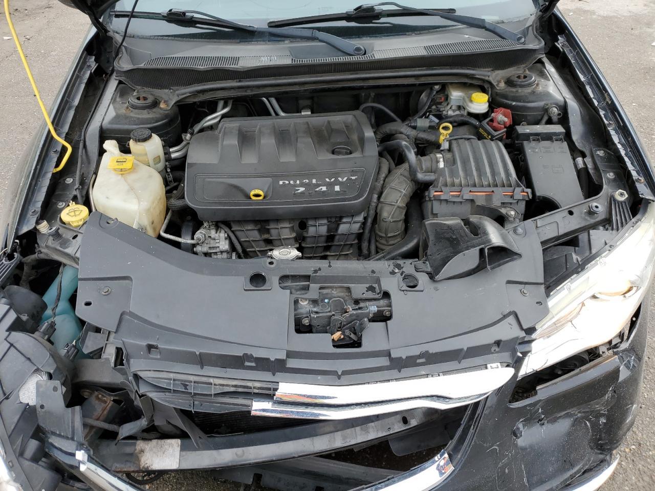 2012 CHRYSLER 200