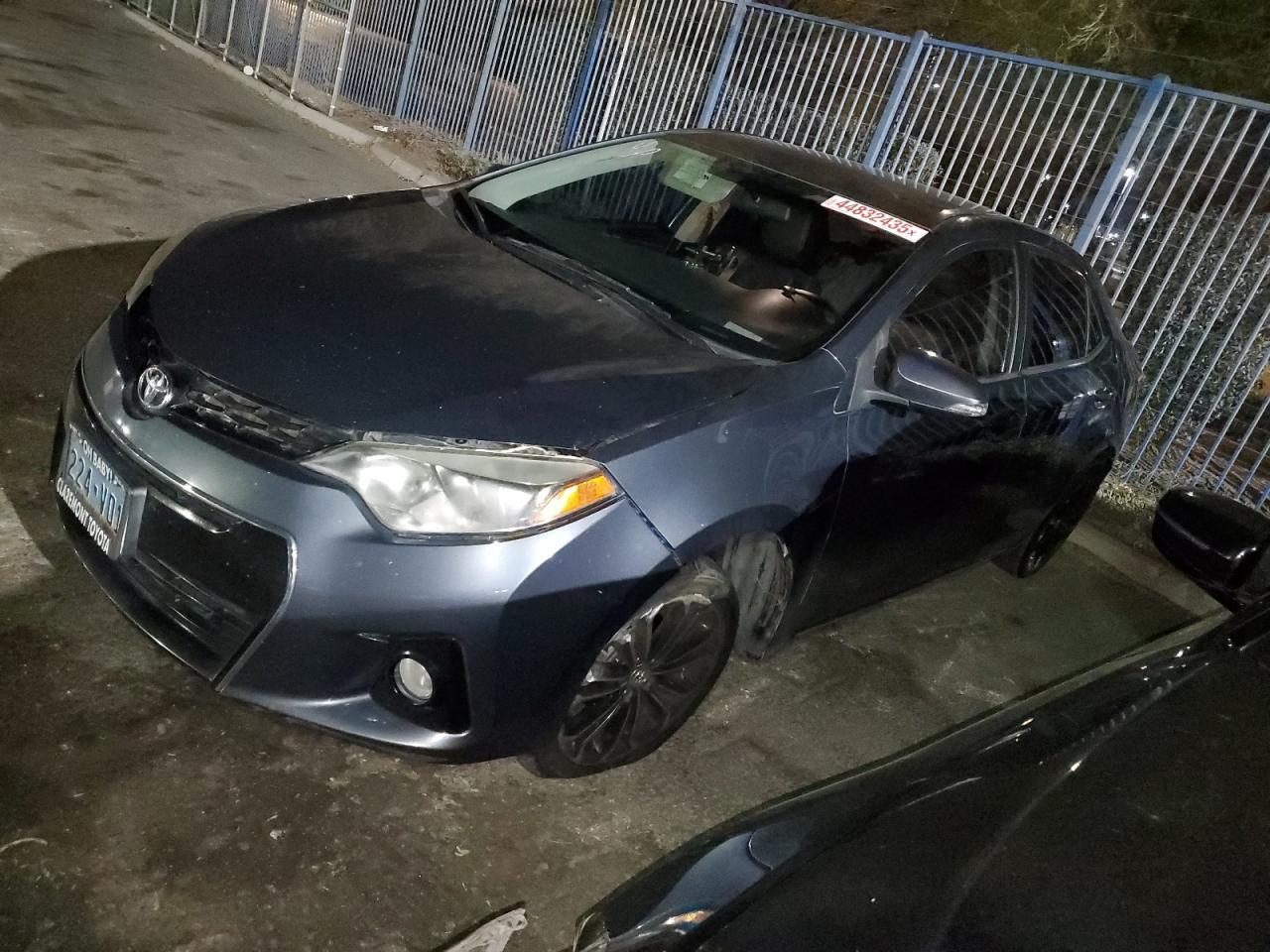 2015 TOYOTA COROLLA