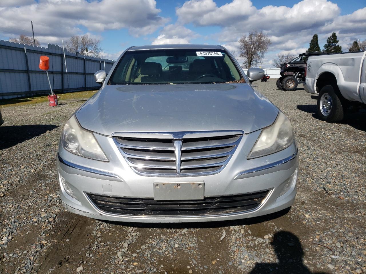 2013 HYUNDAI GENESIS