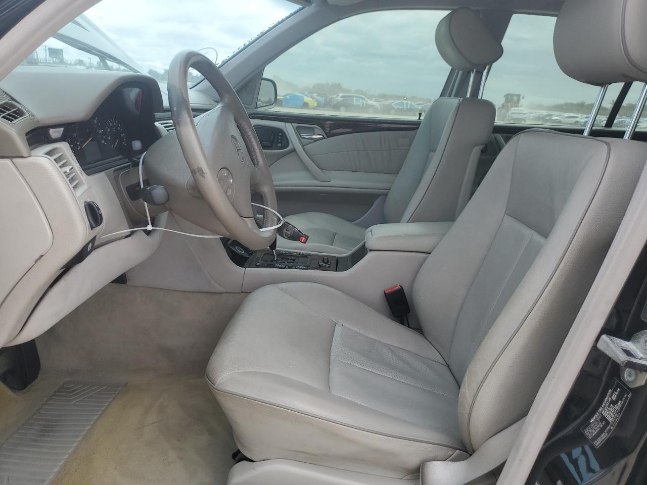 2002 MERCEDES-BENZ E-Class