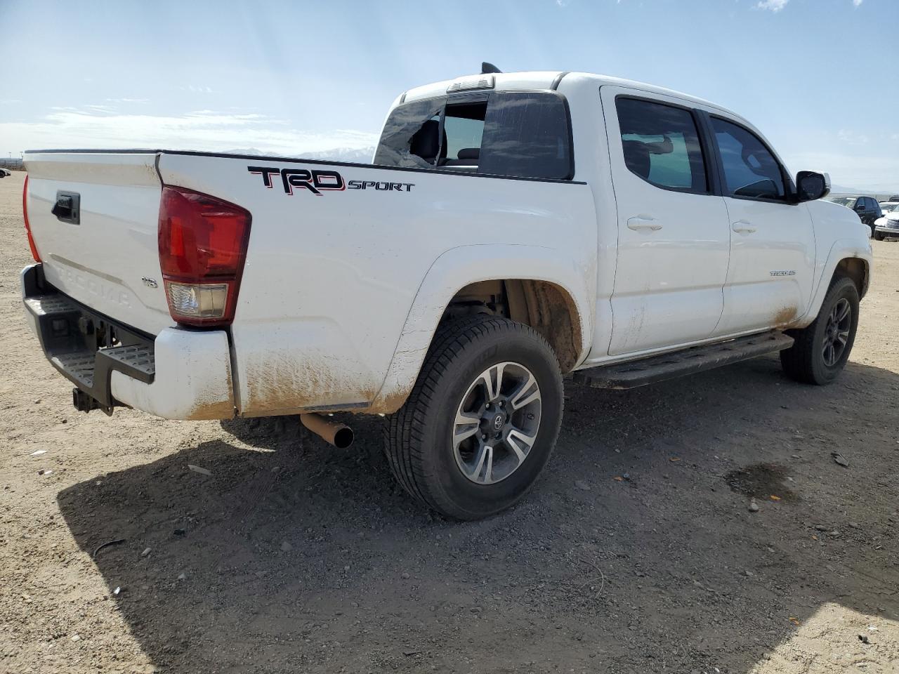 2017 TOYOTA TACOMA
