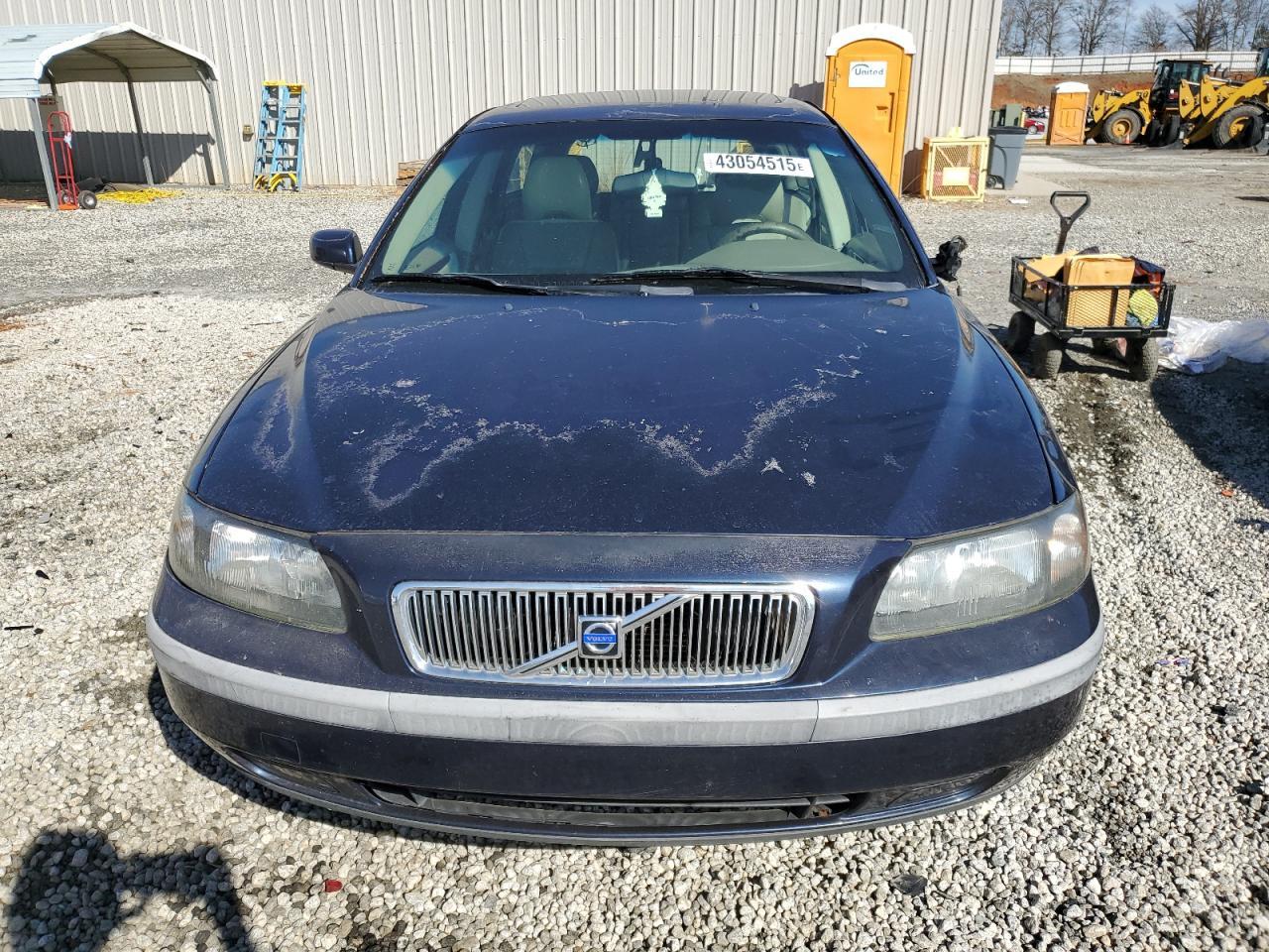 2004 VOLVO V70