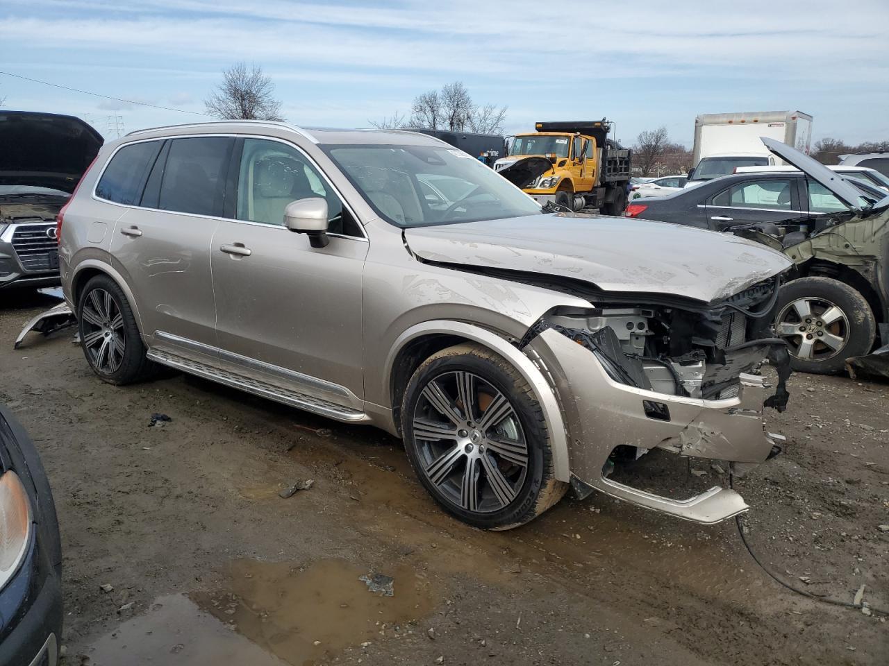 2024 VOLVO XC90