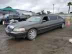 2004 LINCOLN Town Car