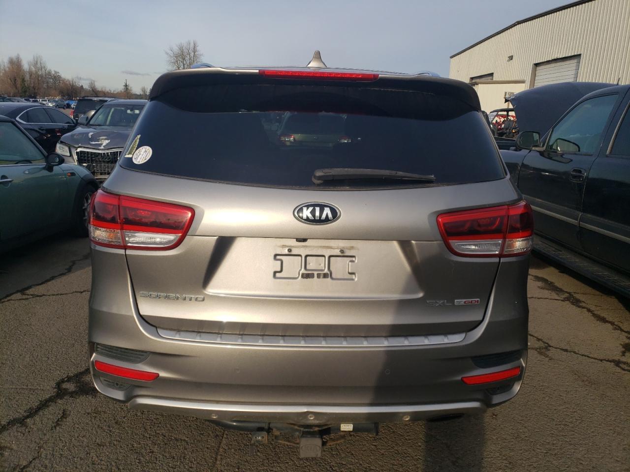 2016 KIA SORENTO