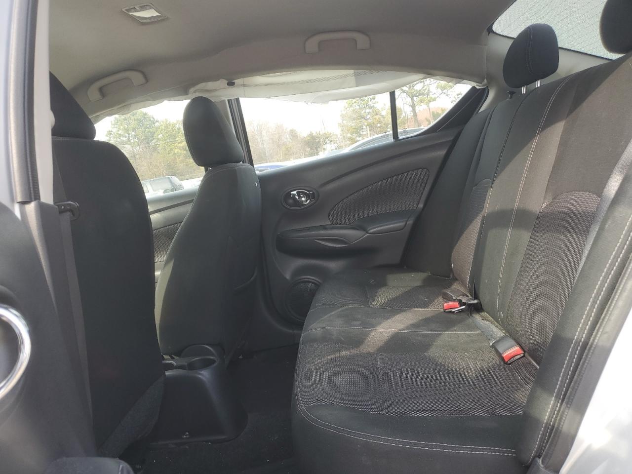 2017 NISSAN VERSA