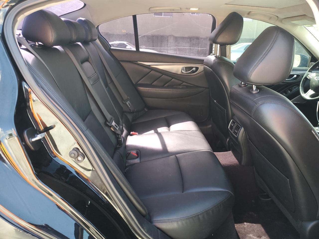 2017 INFINITI Q50