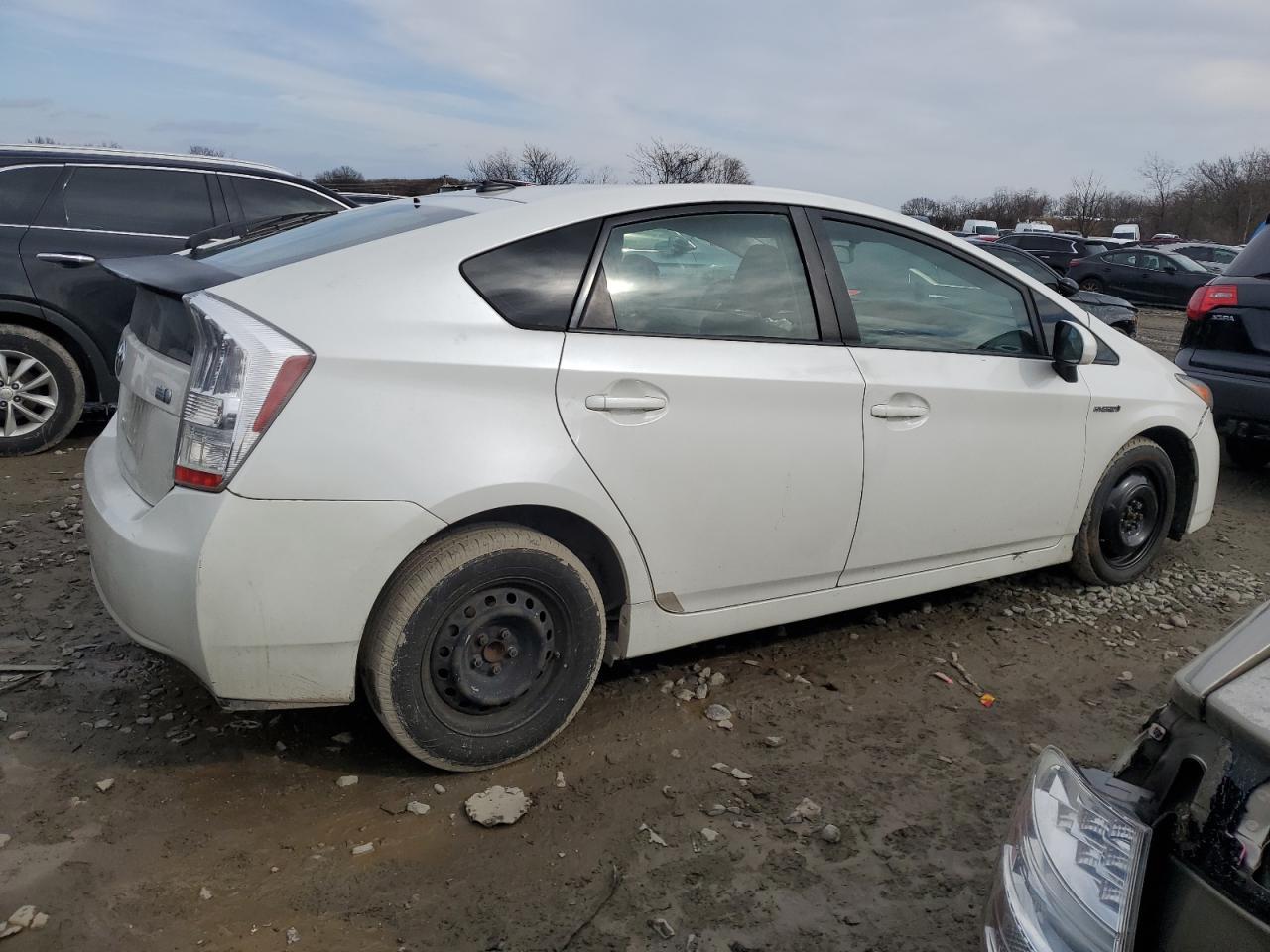2011 TOYOTA PRIUS