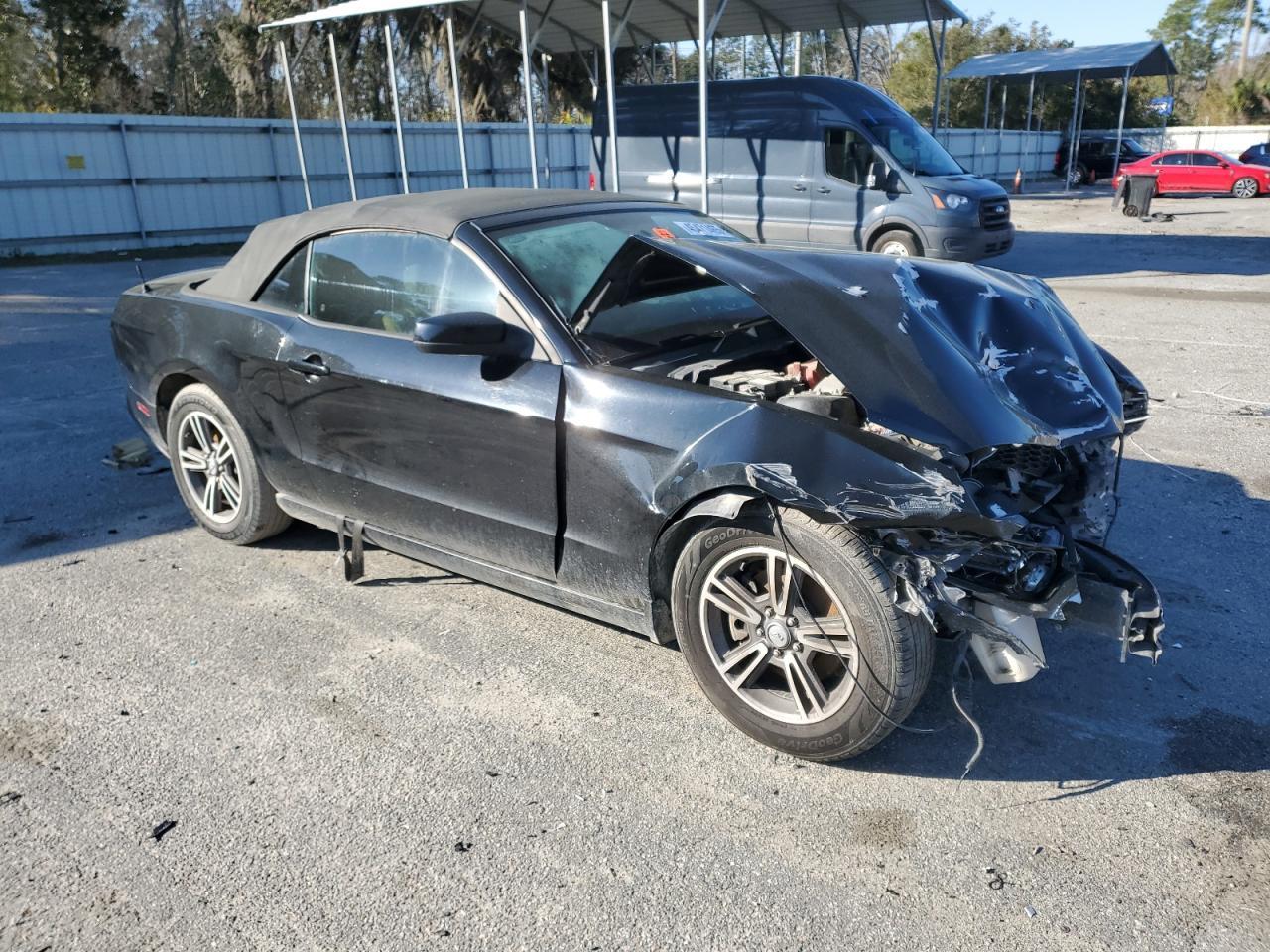 2013 FORD MUSTANG
