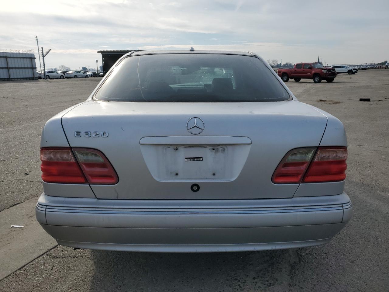 2001 MERCEDES-BENZ E-Class
