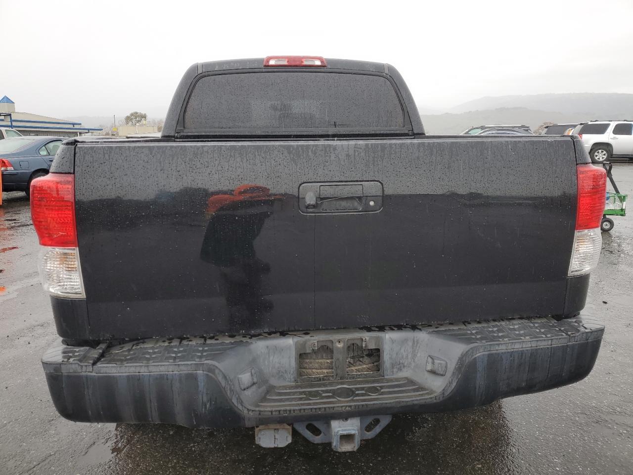 2011 TOYOTA TUNDRA