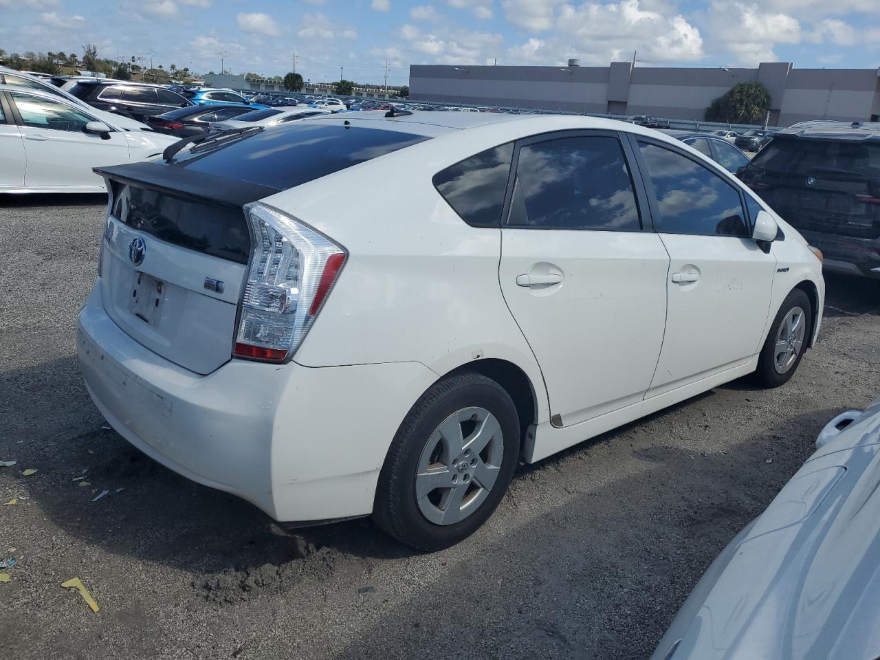 2011 TOYOTA PRIUS