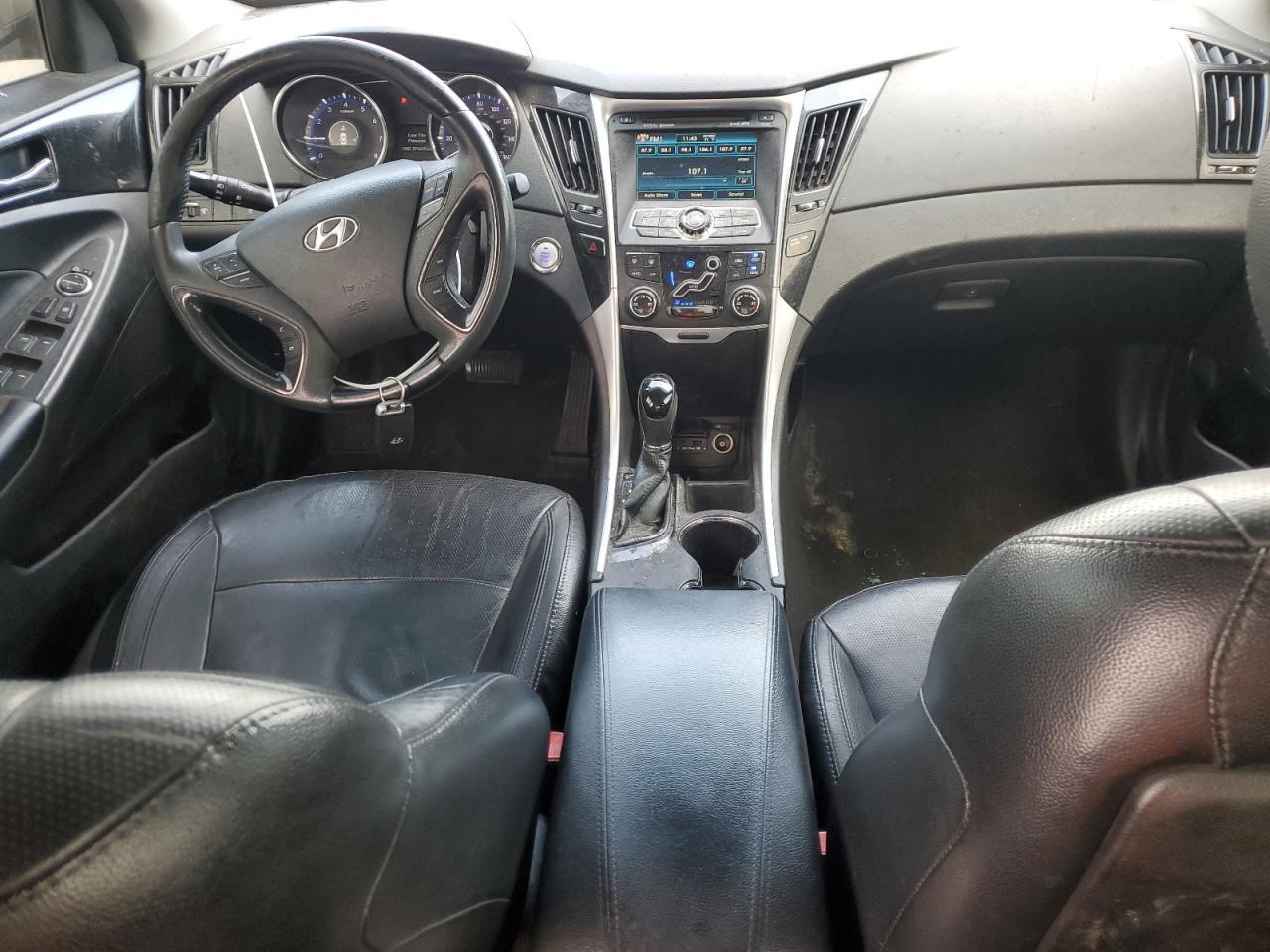 2011 HYUNDAI SONATA