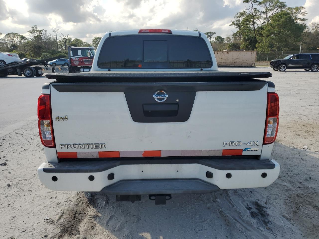 2017 NISSAN Frontier