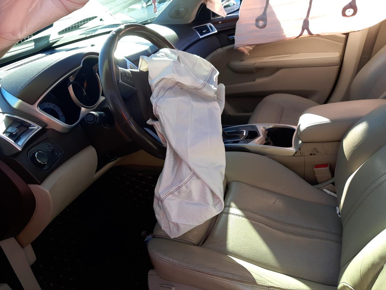 2011 CADILLAC SRX