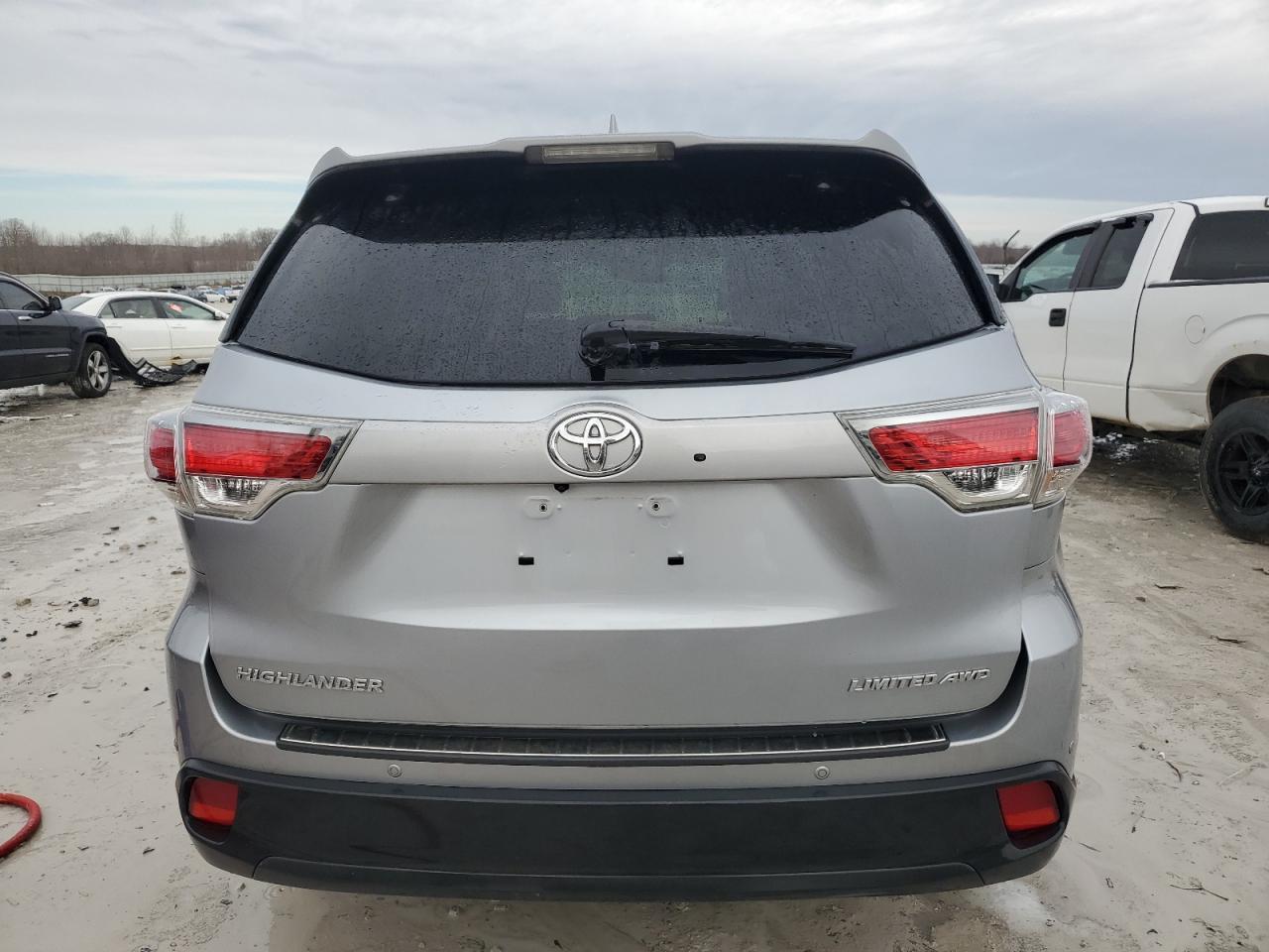 2015 TOYOTA HIGHLANDER