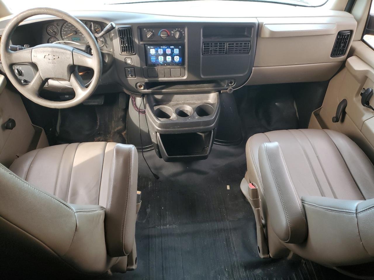 2005 CHEVROLET Express 3500