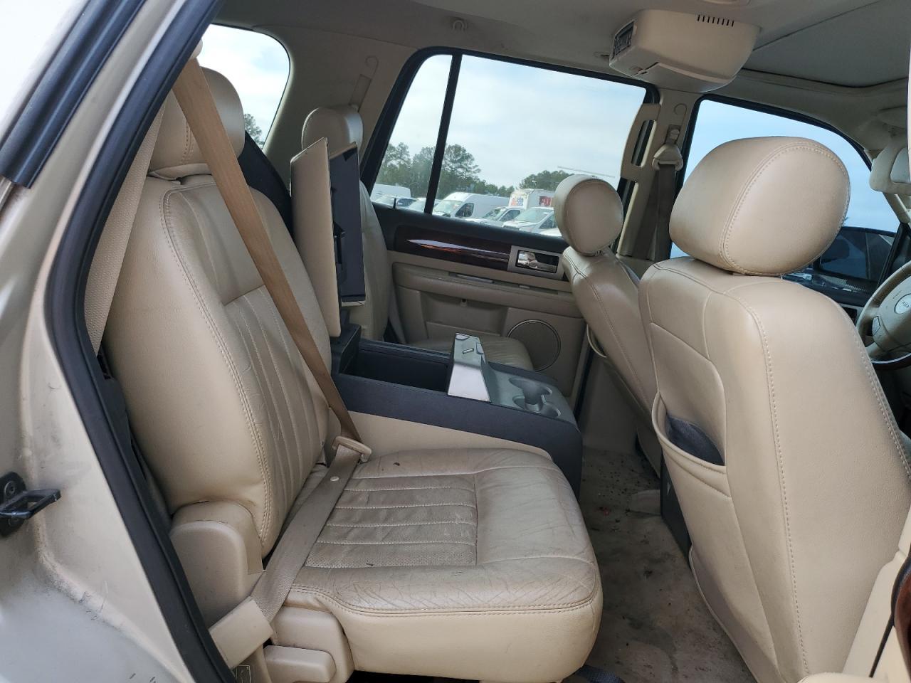 2005 LINCOLN Navigator