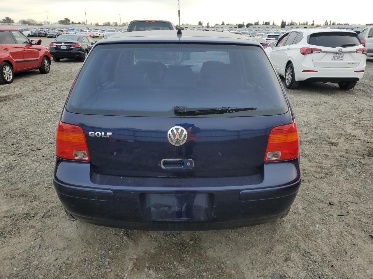 2002 VOLKSWAGEN GOLF