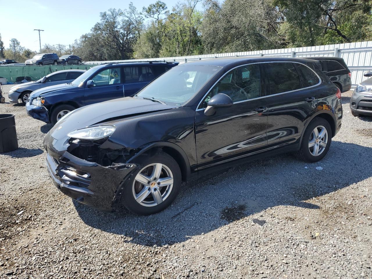 2014 PORSCHE CAYENNE