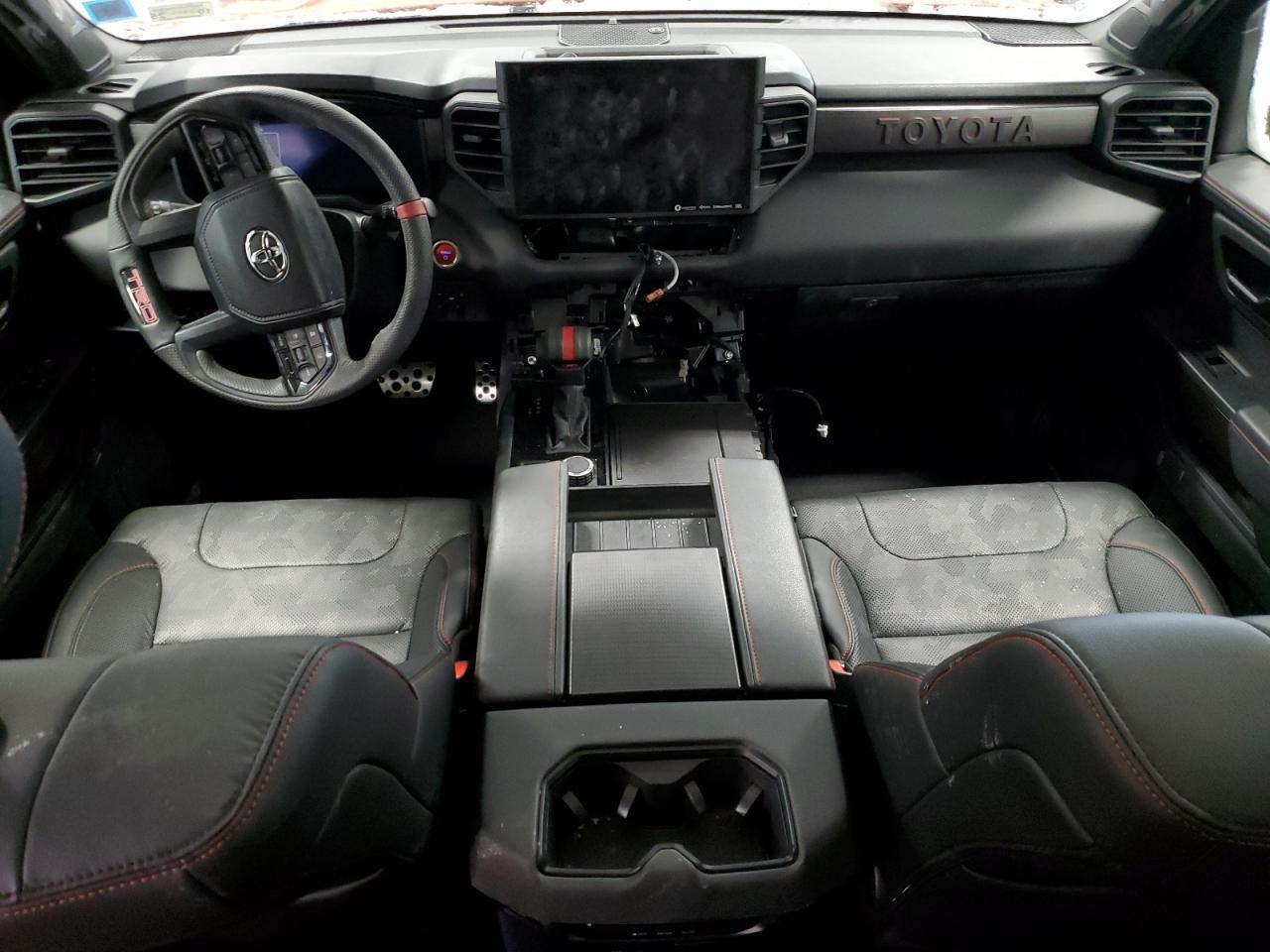 2024 TOYOTA Sequoia