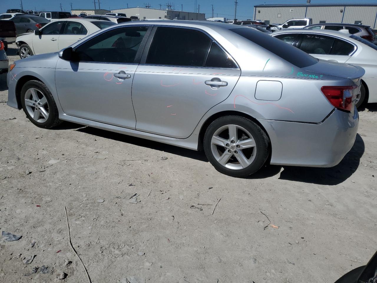 2012 TOYOTA CAMRY