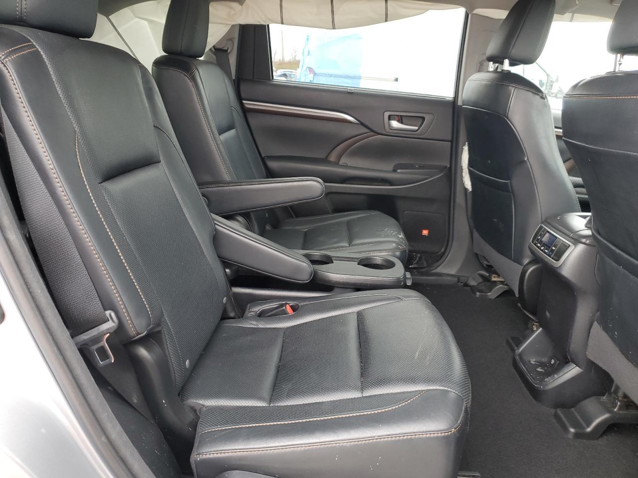 2015 TOYOTA HIGHLANDER