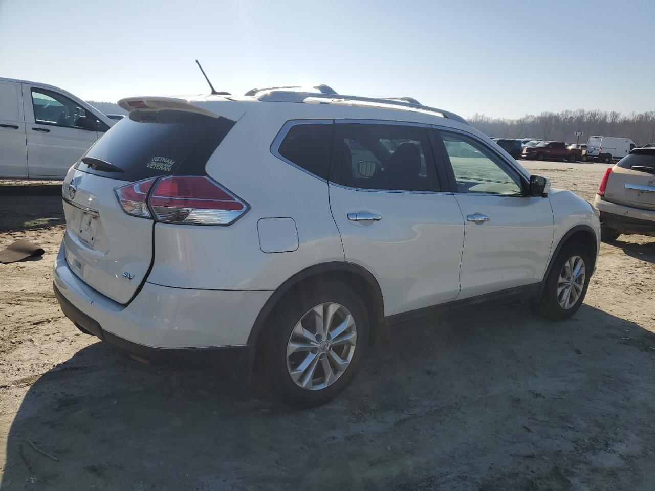 2015 NISSAN ROGUE