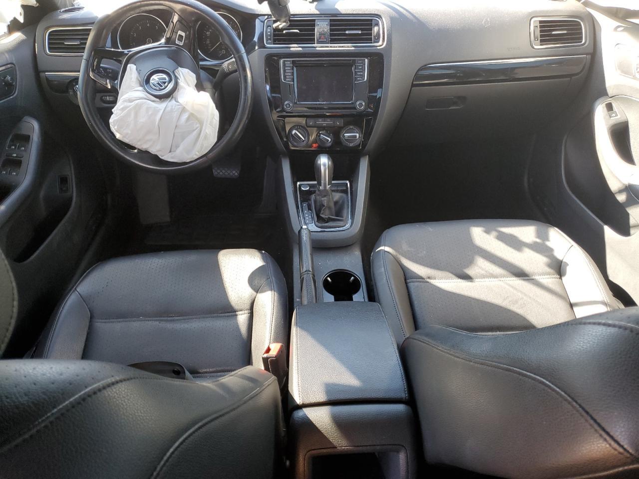 2018 VOLKSWAGEN JETTA