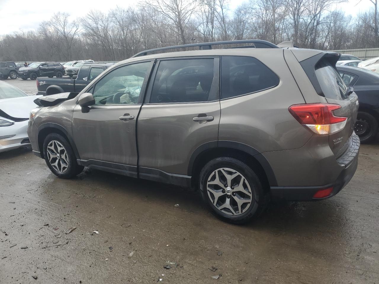 2021 SUBARU FORESTER