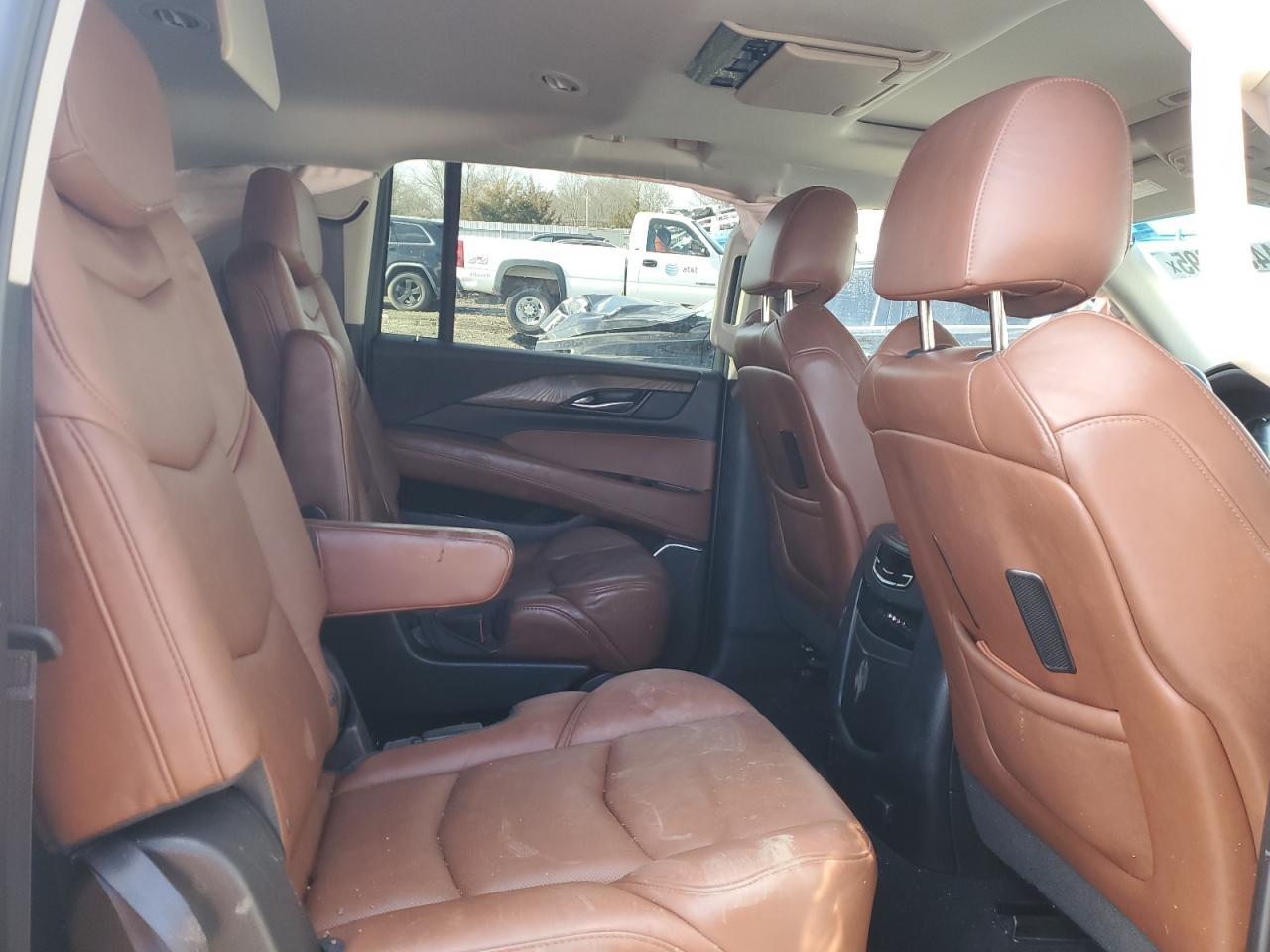 2016 CADILLAC Escalade ESV