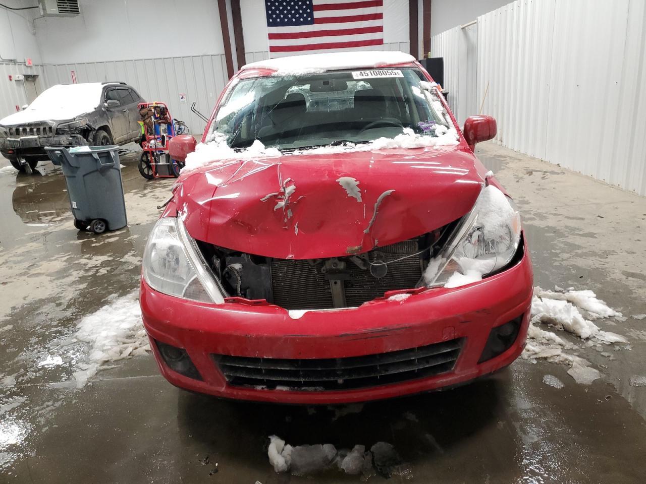 2011 NISSAN VERSA